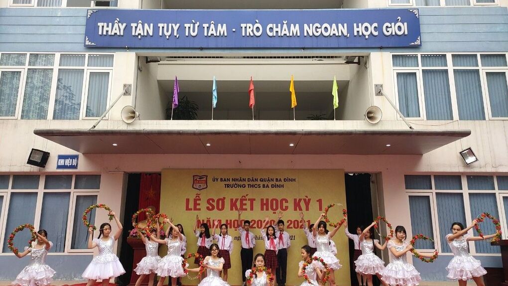 Lễ sơ kết học kỳ I năm học 2020 - 2021 của thầy và trò  Trường THCS Ba Đình