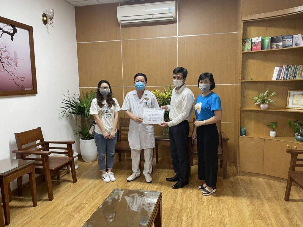 Cán bộ, giáo viên và học sinh trường THCS Ba Đình tiếp tục gửi yêu thương và niềm tin chiến thắng tới tuyến đầu chống dịch Covid -19