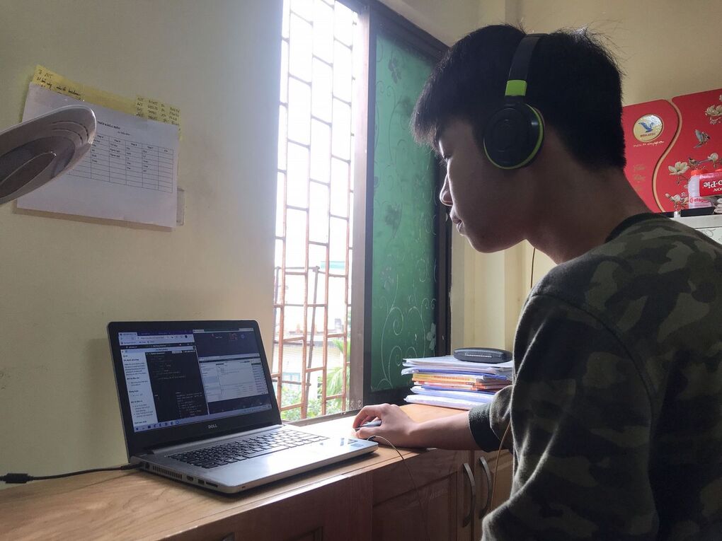 Buổi tập huấn trực tuyến với chủ đề “Lập trình toán học với Python/C++/Pascal” thú vị và bổ ích