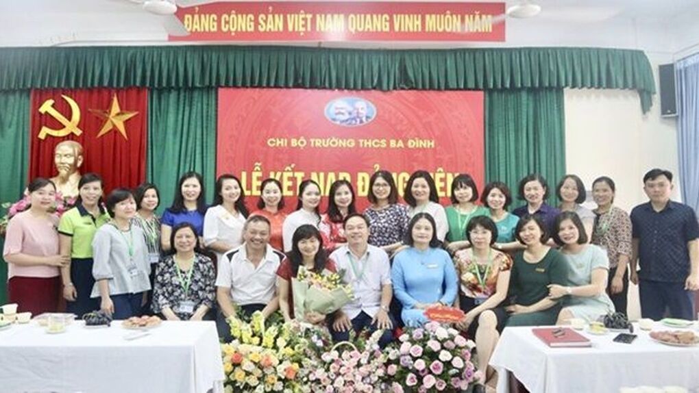 Lễ kết nạp Đảng viên trong ngày sinh Chủ tịch Hồ Chí Minh
