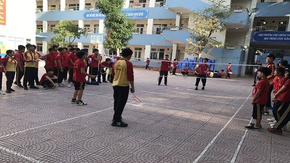 Giải Cầu lông chào mừng 45 năm Ngày thành lập trường THCS Ba Đình