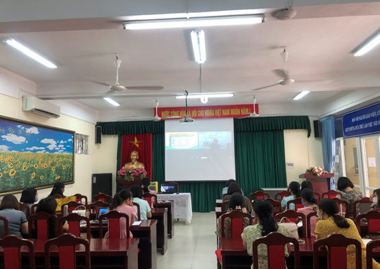 Giáo viên trường THCS Ba Đình tham dự chương trình tập huấn trực tuyến sử dụng các bộ sách giáo khoa lớp 6 năm học 2021-2022