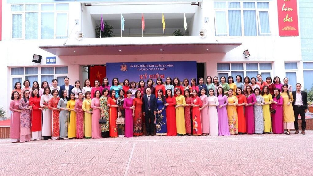 Trường THCS Ba Đình tổ chức Kỉ niệm 38 năm ngày Nhà giáo Việt Nam 20/11