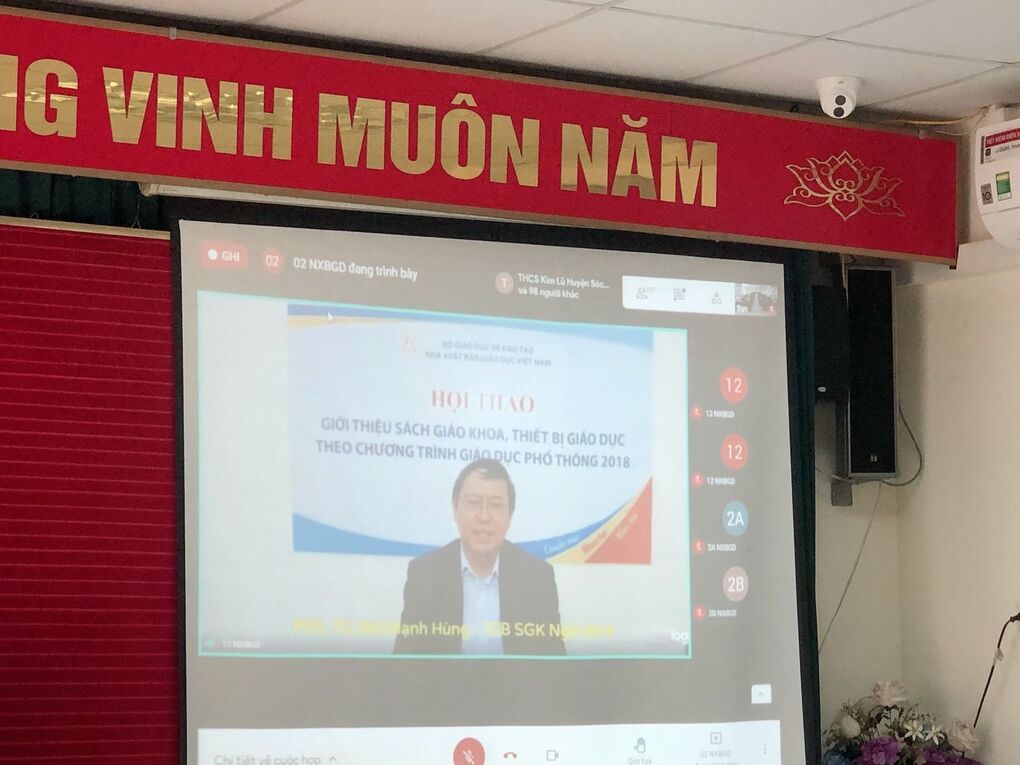 Cán bộ, giáo viên Trường THCS Ba Đình tham gia hội nghị trực tuyến tập huấn chương trình thay sách giáo khoa mới