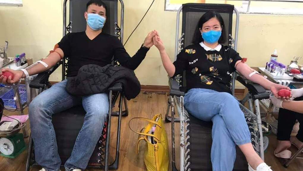 “Một giọt máu cho đi – Một cuộc đời ở lại” Cán bộ giáo viên, nhân viên trường THCS Ba Đình hưởng ứng phong trào Hiến máu tình nguyện của Liên đoàn Lao động quận Ba Đình năm 2020