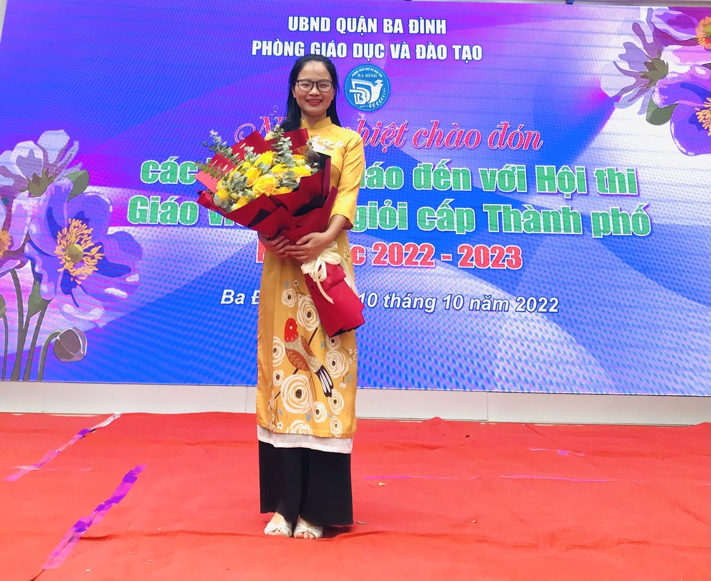 Cô giáo Phạm Thị Mai Anh trường THCS Ba Đình hoàn thành xuất sắc giờ dạy thi Giáo viên Giỏi cấp Thành phố