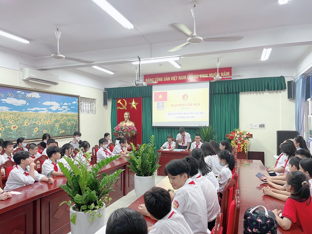 Đại hội Chi đội mẫu tại lớp 7A3 trường THCS Ba Đình