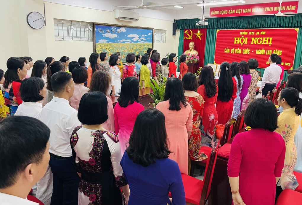 Trường THCS Ba Đình tổ chức Hội nghị cán bộ viên chức, người lao động năm học 2022 - 2023