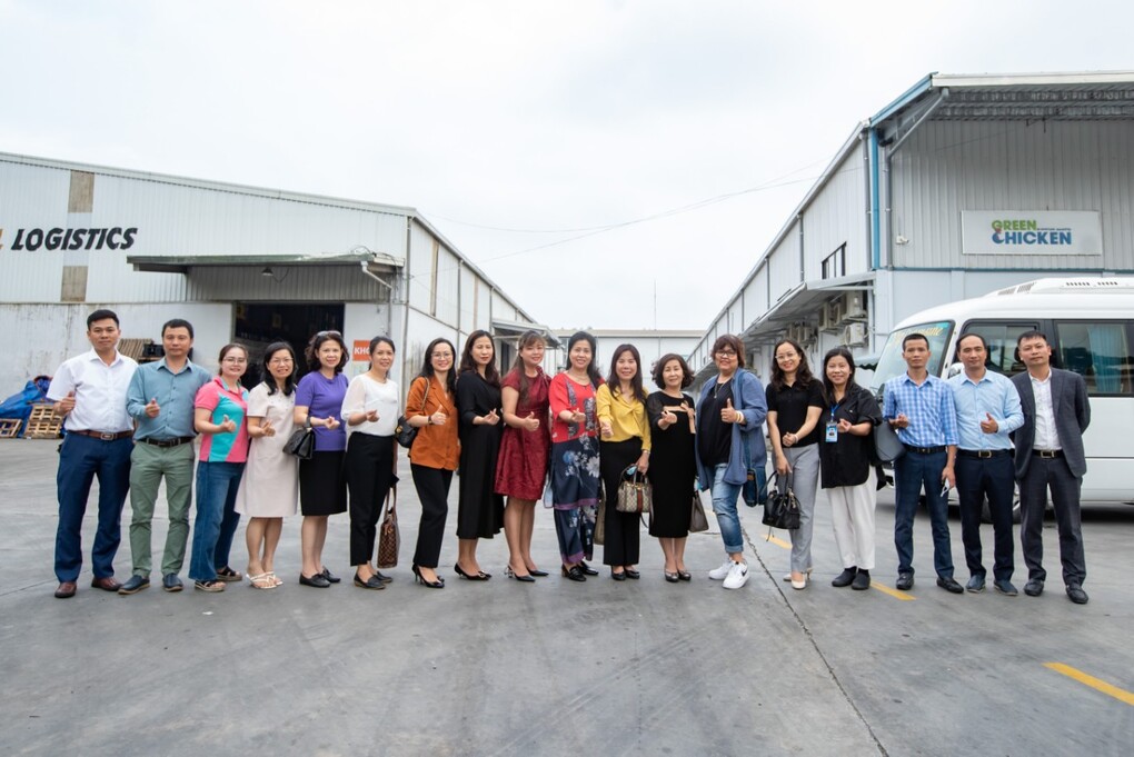 Tham quan tìm hiểu nguồn gốc nguyên liệu và cơ sở sản xuất, chế biến thực phẩm cung cấp cho các nhà trường