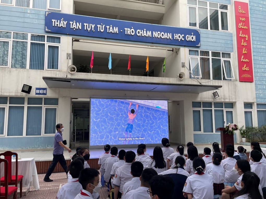 Trường THCS Ba Đình tuyên truyền phòng chống đuối nước