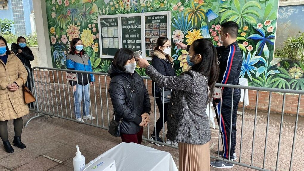 Trường THCS Ba Đình tổ chức diễn tập đón học sinh khối 7, 8, 9 trở lại trường sau Tết Nhâm Dần 2022