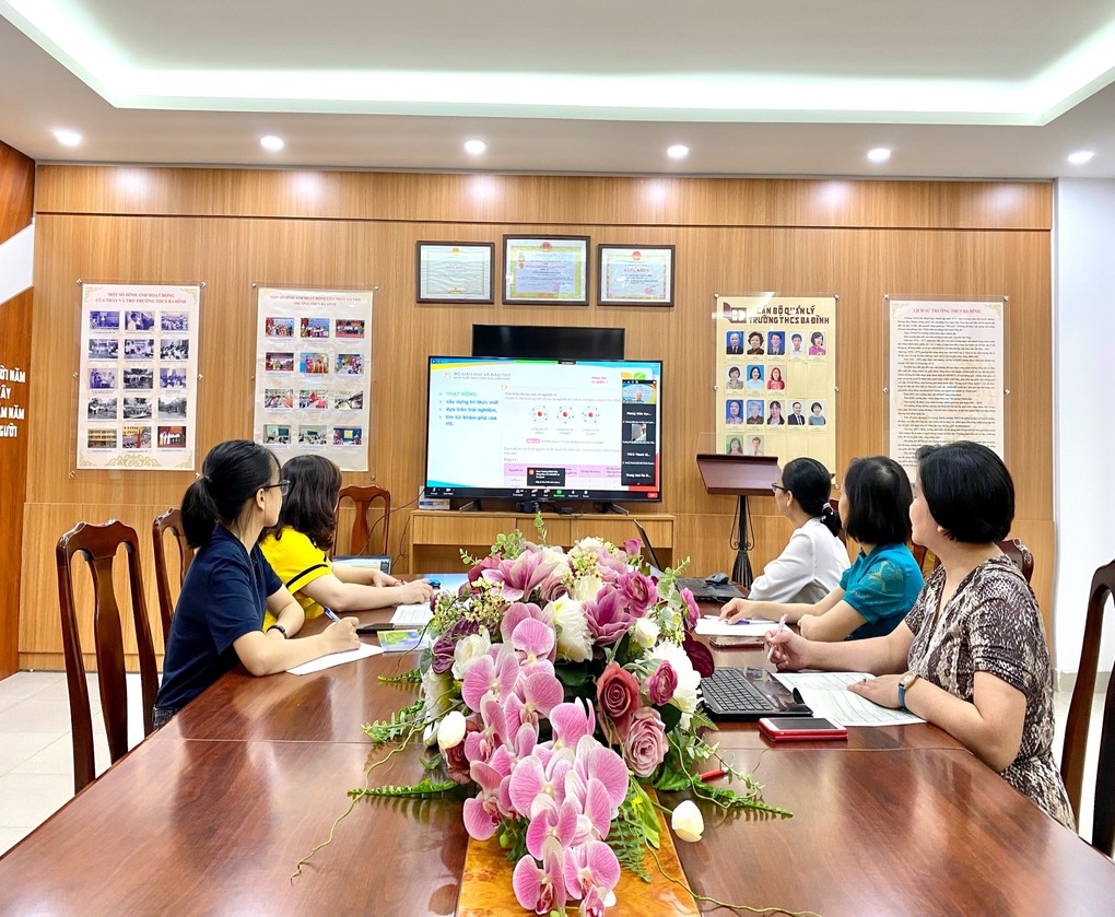 Giáo viên trường THCS Ba Đình tham gia Hội nghị trực tuyến giới thiệu sách giáo khoa môn Công nghệ 7 và Khoa học tự nhiên 7