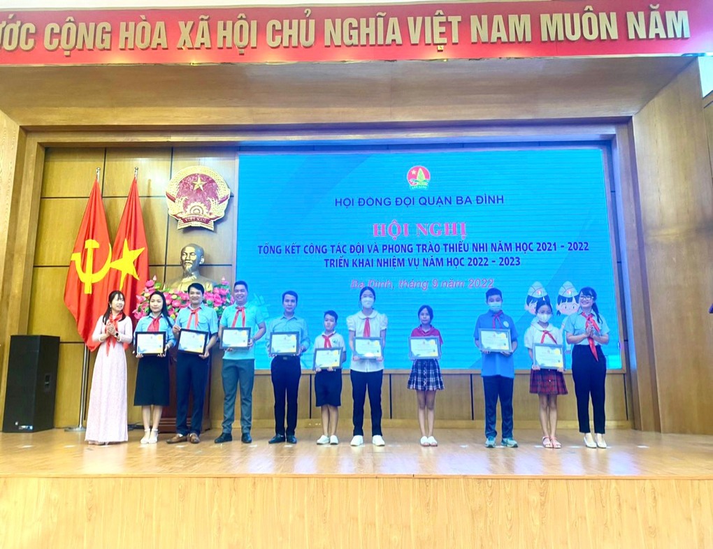 Liên đội trường THCS Ba Đình tham gia tổng kết công tác Đội và phong trào thiếu nhi năm học 2022 - 2023