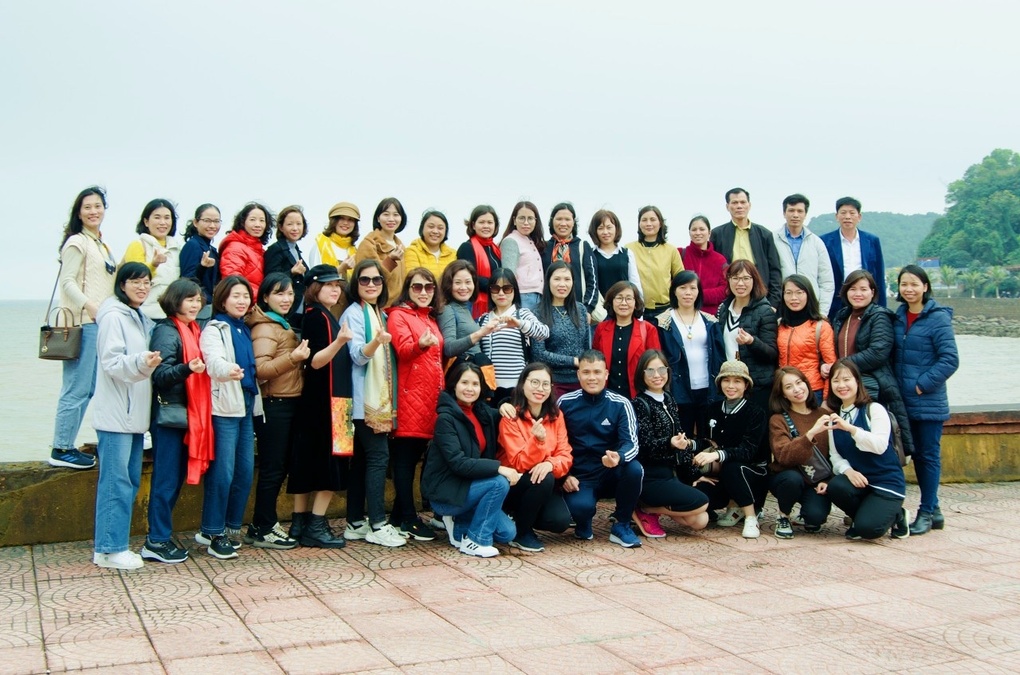 Sinh hoạt chuyên đề tháng 2: Chi bộ trường THCS Ba Đình thăm di tích lịch sử Bạch Đằng Giang