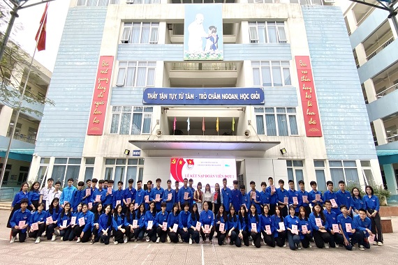 Chi Đoàn trường THCS Ba Đình tổ chức lễ kết nạp Đoàn viên đợt 1 năm học 2022 - 2023