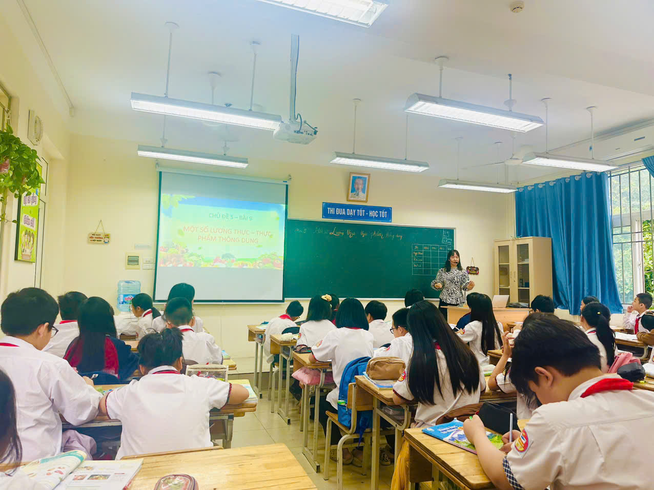 Sự hào hứng, sôi nổi và hiệu quả của một tiết thi giáo viên dạy giỏi cấp trường bộ môn Khoa học tự nhiên