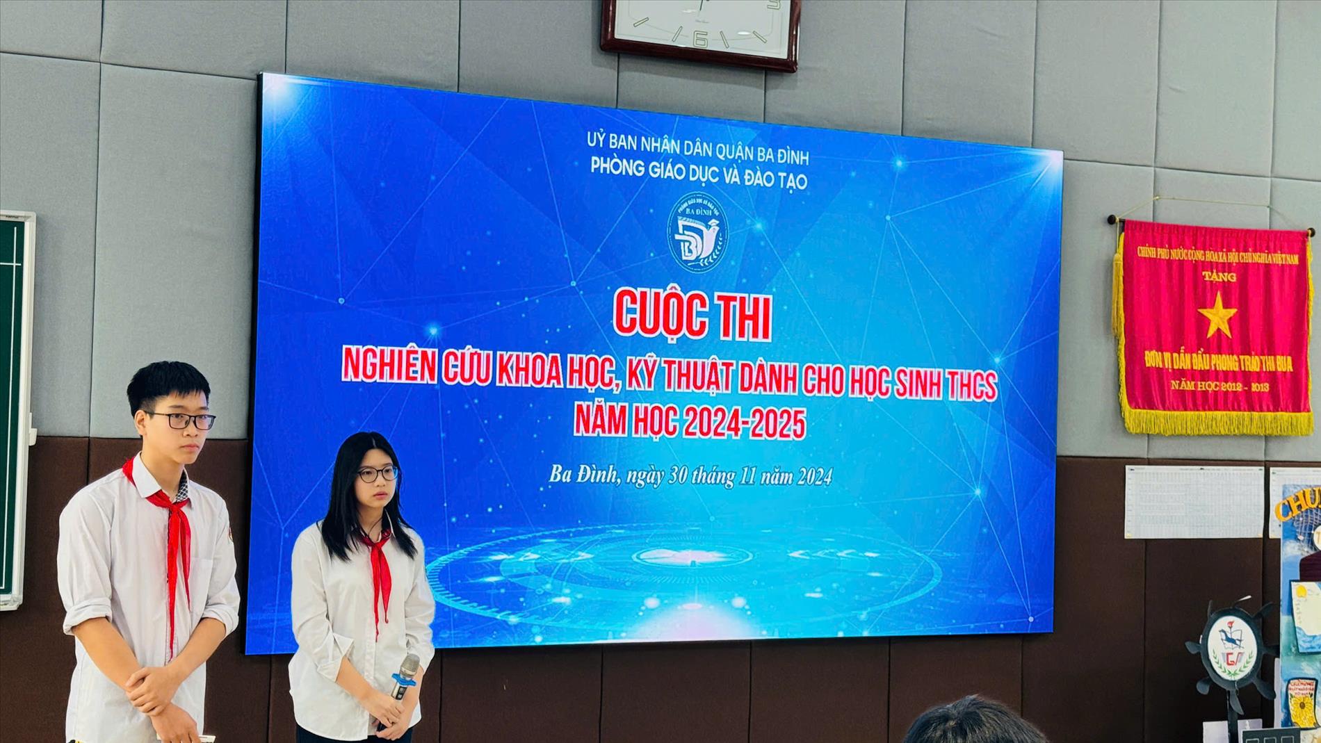 Niềm say mê khoa học kỹ thuật của học sinh trường THCS Ba Đình