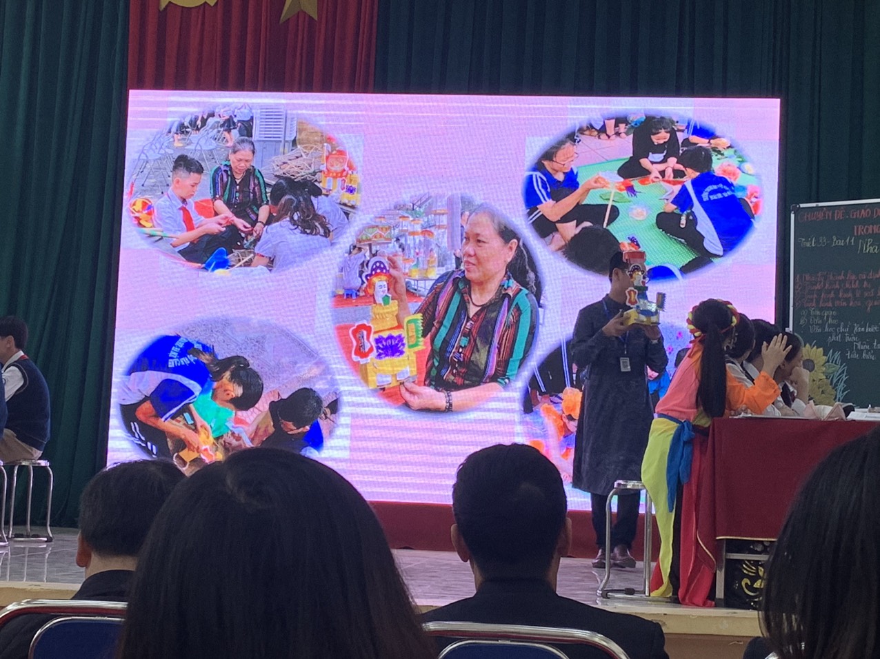 Giáo viên trường THCS Ba Đình tham dự chuyên đề môn Lịch sử và Địa lí (Phân môn Lịch sử) cấp thành phố nội dung: Nâng cao chất lượng dạy và học môn Lịch sử và Địa lí (Phân môn Lịch sử) đáp ứng yêu cầu Chương trình giáo dục phổ thông 2018