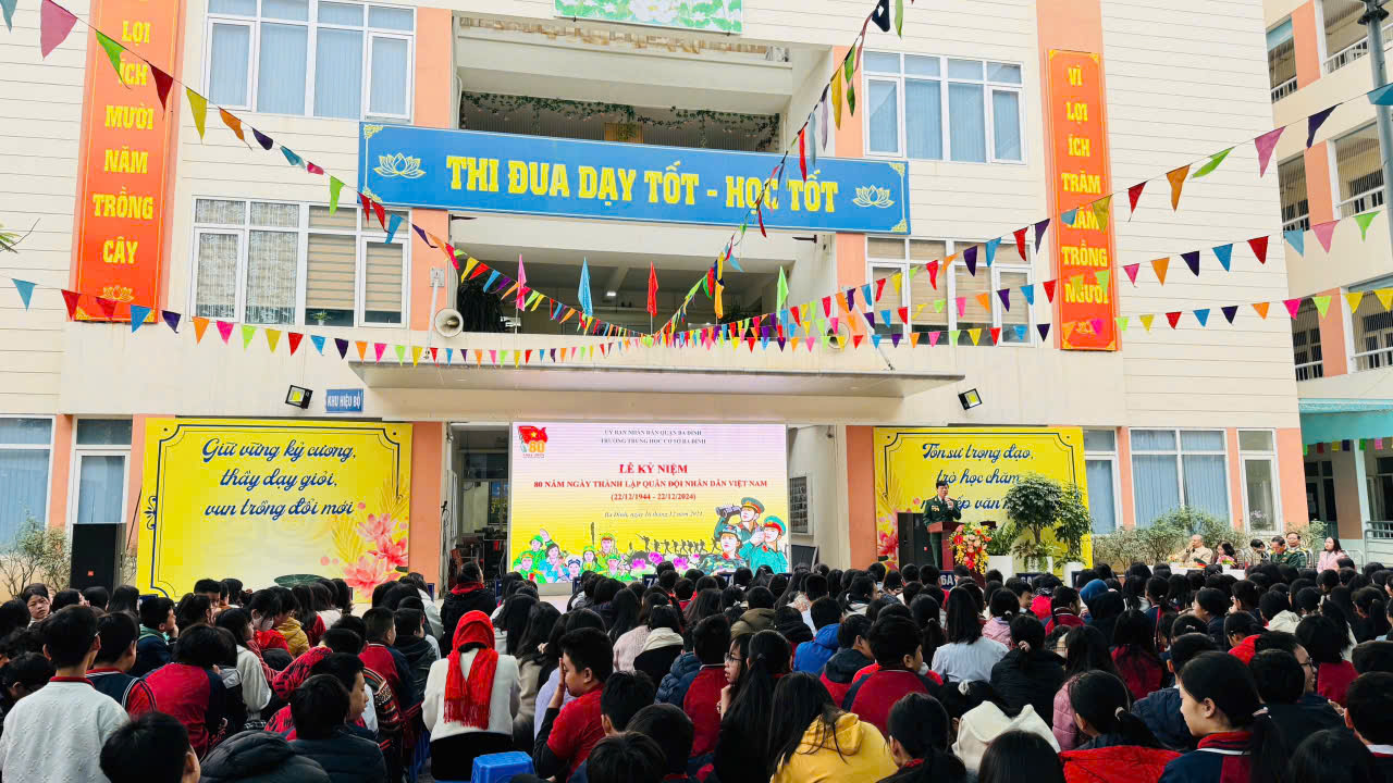 Trường THCS Ba Đình tổ chức chương trình Kỉ niệm 80 năm Ngày thành lập Quân đội nhân dân Việt Nam