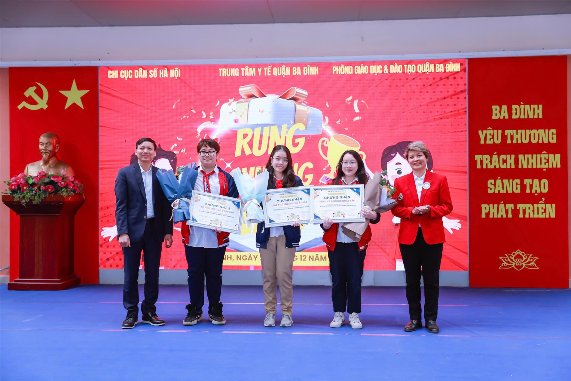 Học sinh trường THCS Ba Đình tham gia Hội thi Rung chuông vàng “Tìm hiểu kiến thức về Dân số, sức khỏe sinh sản vị thành niên, thanh niên tại các trường THCS trên địa bàn quận Ba Đình năm 2024”