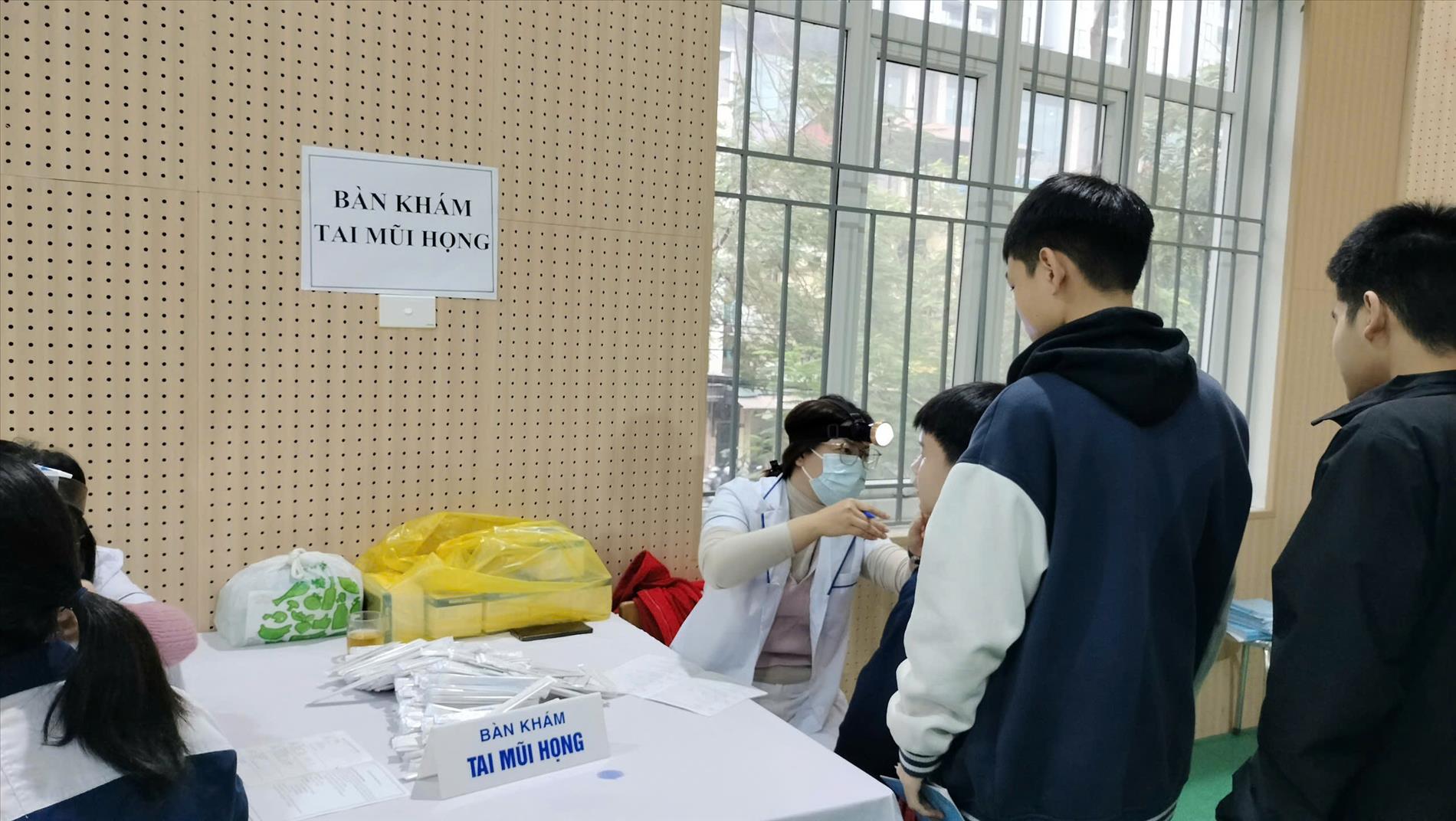 Trường THCS Ba Đình tổ chức khám sức khỏe định kỳ dành cho học sinh năm học 2024 - 2025