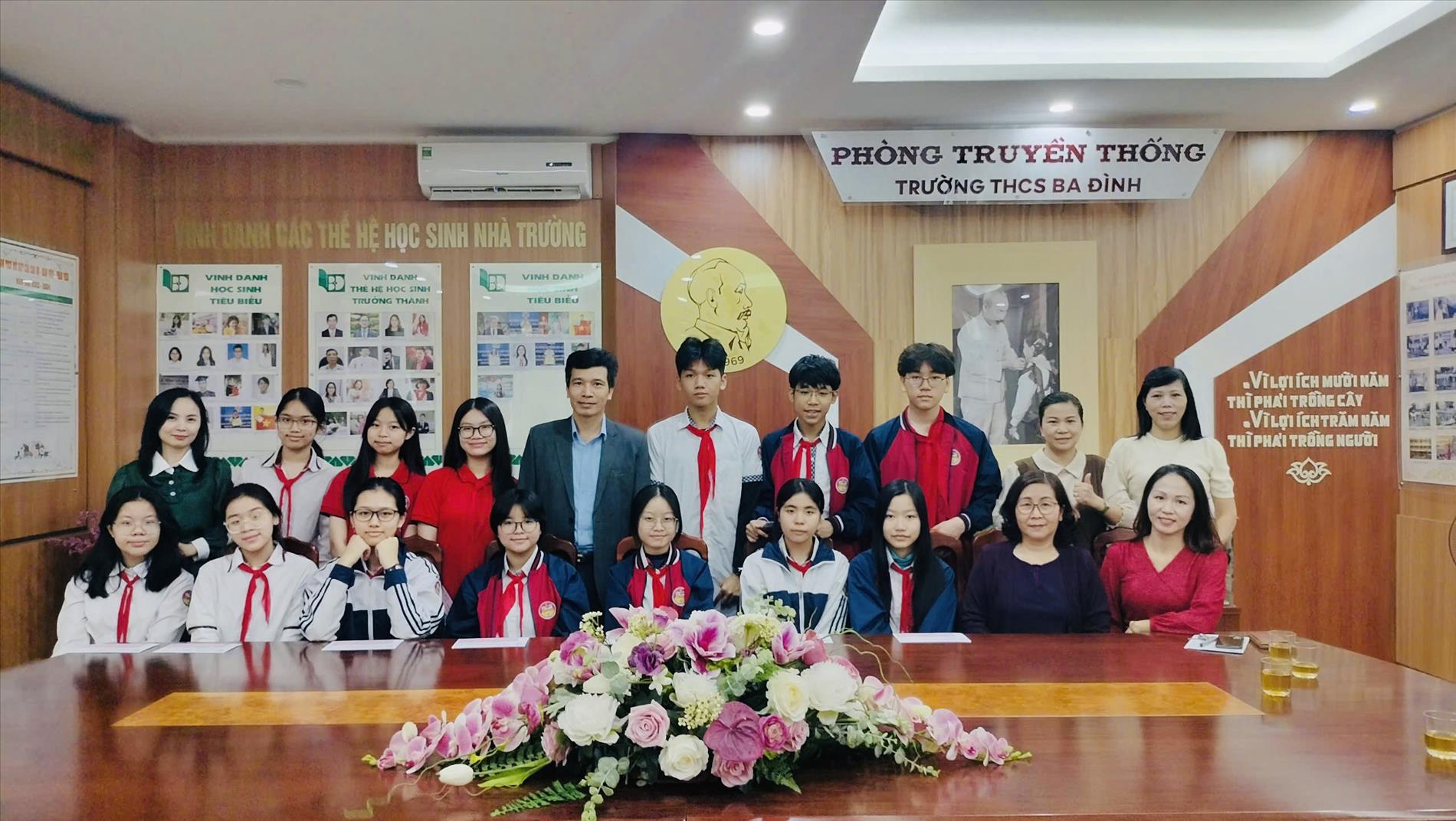 Học sinh trường THCS Ba Đình tự tin trước kỳ thi học sinh giỏi cấp Quận vòng 2 năm học 2024 - 2025