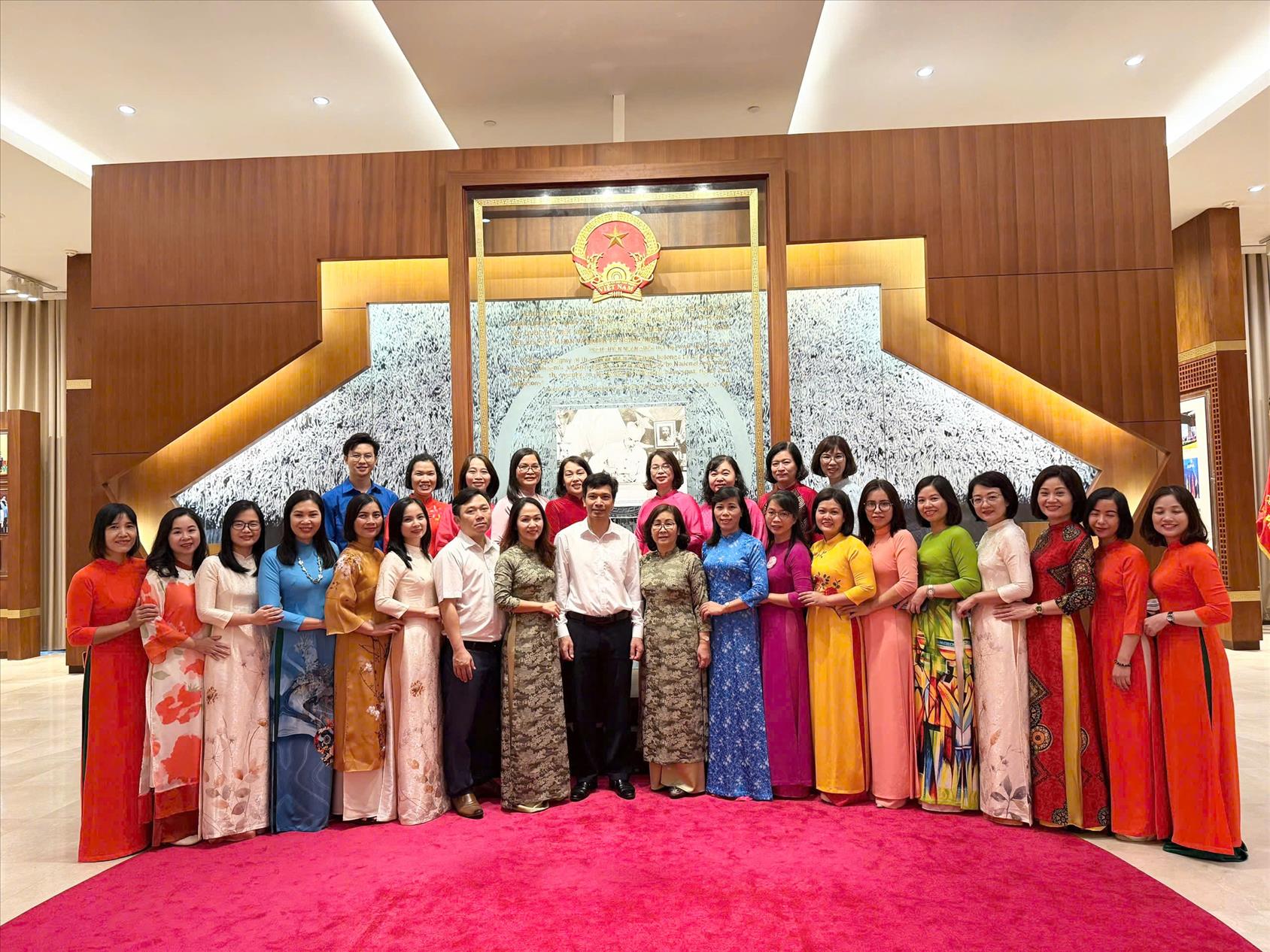 Buổi sinh hoạt chuyên đề đặc biệt của Chi bộ trường THCS Ba Đình