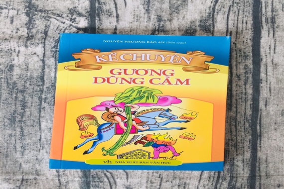 Giới thiệu sách tháng 12 - Cuốn sách "Kể chuyện gương dũng cảm"