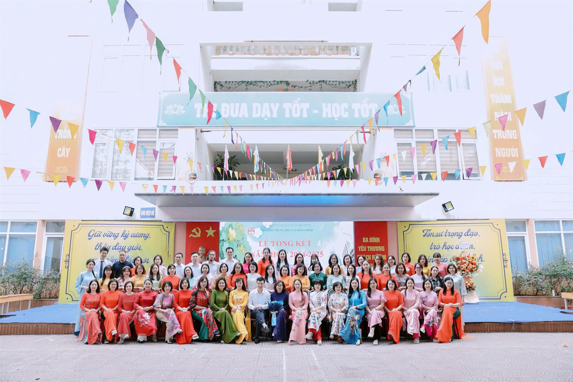 Trường THCS Ba Đình – Ba năm liền đạt danh hiệu “Tập thể Lao động Xuất sắc”