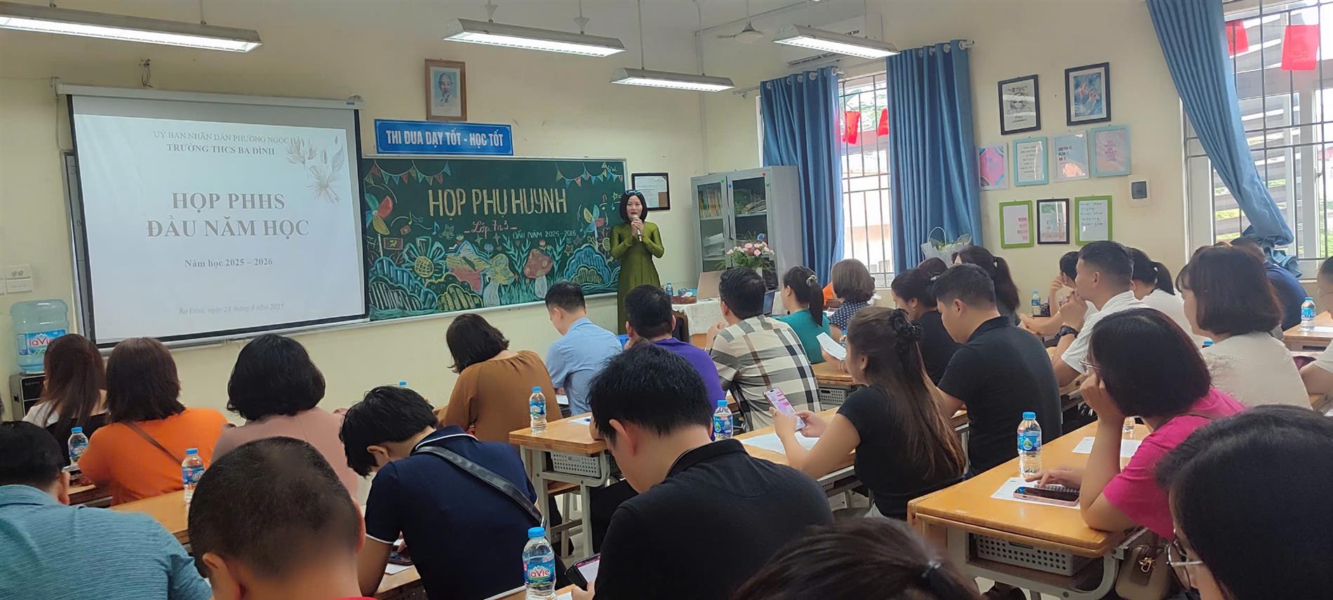 Buổi họp phụ huynh học sinh khối 7 năm học 2025-2026: "Đồng hành - Gắn kết - Vững bước thành công"