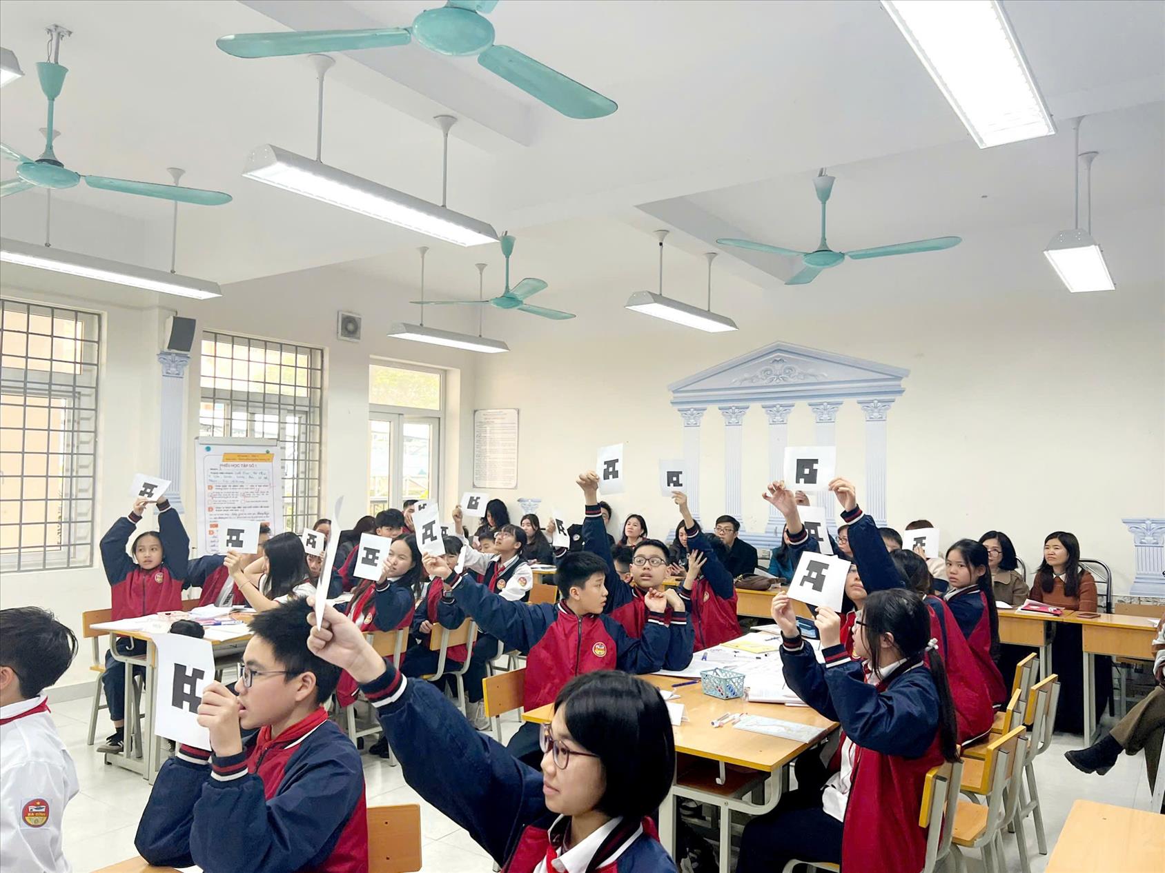 Thành công rực rỡ với phương pháp dạy học tích cực trong tiết Chuyên đề Tin học Quốc tế IC3