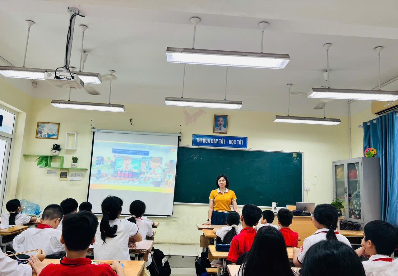 “Học để làm chủ tri thức và công nghệ” - Thông điệp từ tuần lễ học tập suốt đời lan tỏa tại lớp 6A4