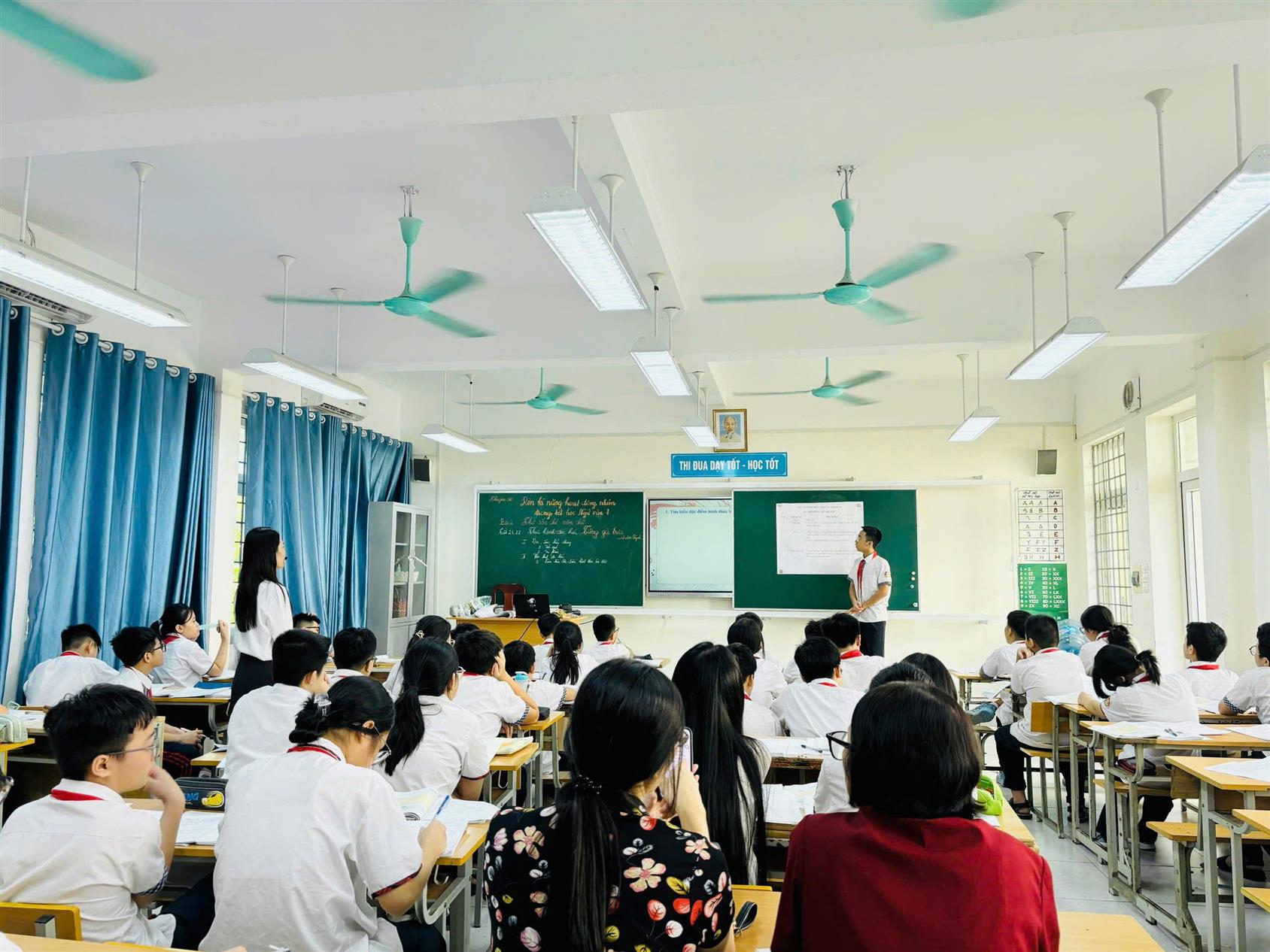 Hoạt động nhóm trong giờ học Ngữ văn - Kĩ năng hợp tác chắp cánh cho cảm thụ văn học