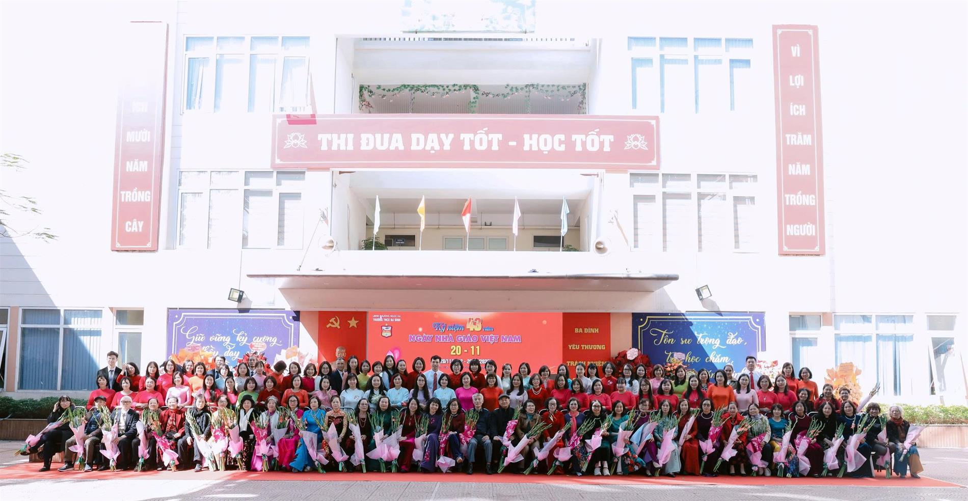 Trường THCS Ba Đình – Hà Nội trang trọng tổ chức Kỷ niệm 43 năm Ngày Nhà giáo Việt Nam 20/11