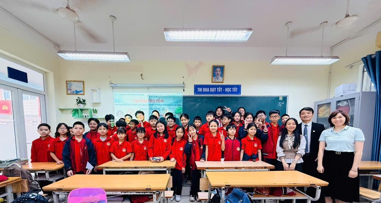 Học sinh lớp 6A4 nâng cao nhận thức phòng tránh thuốc lá điện tử