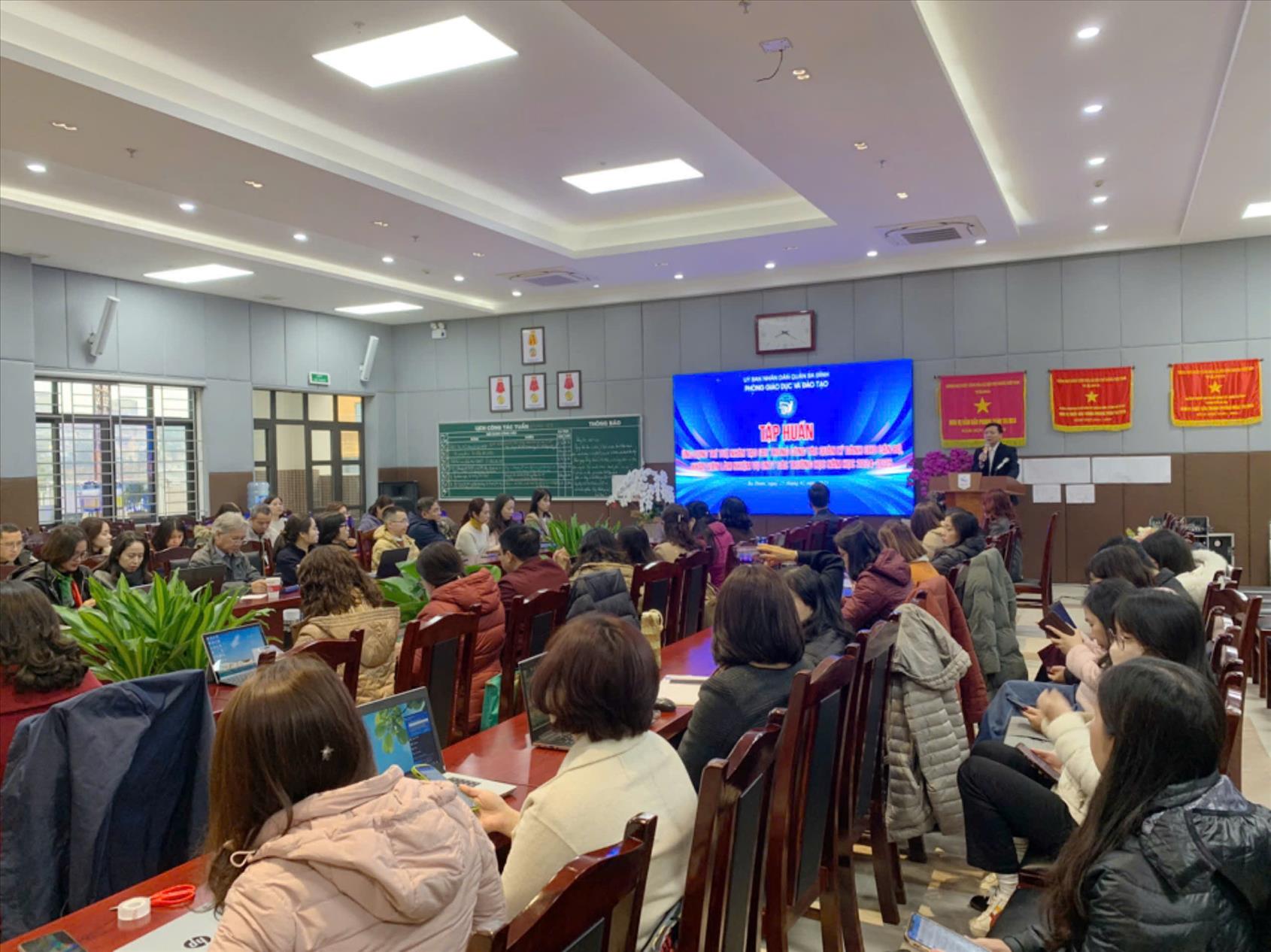 Trường THCS Ba Đình tham gia tập huấn ứng dụng AI trong công tác quản lý nhà trường