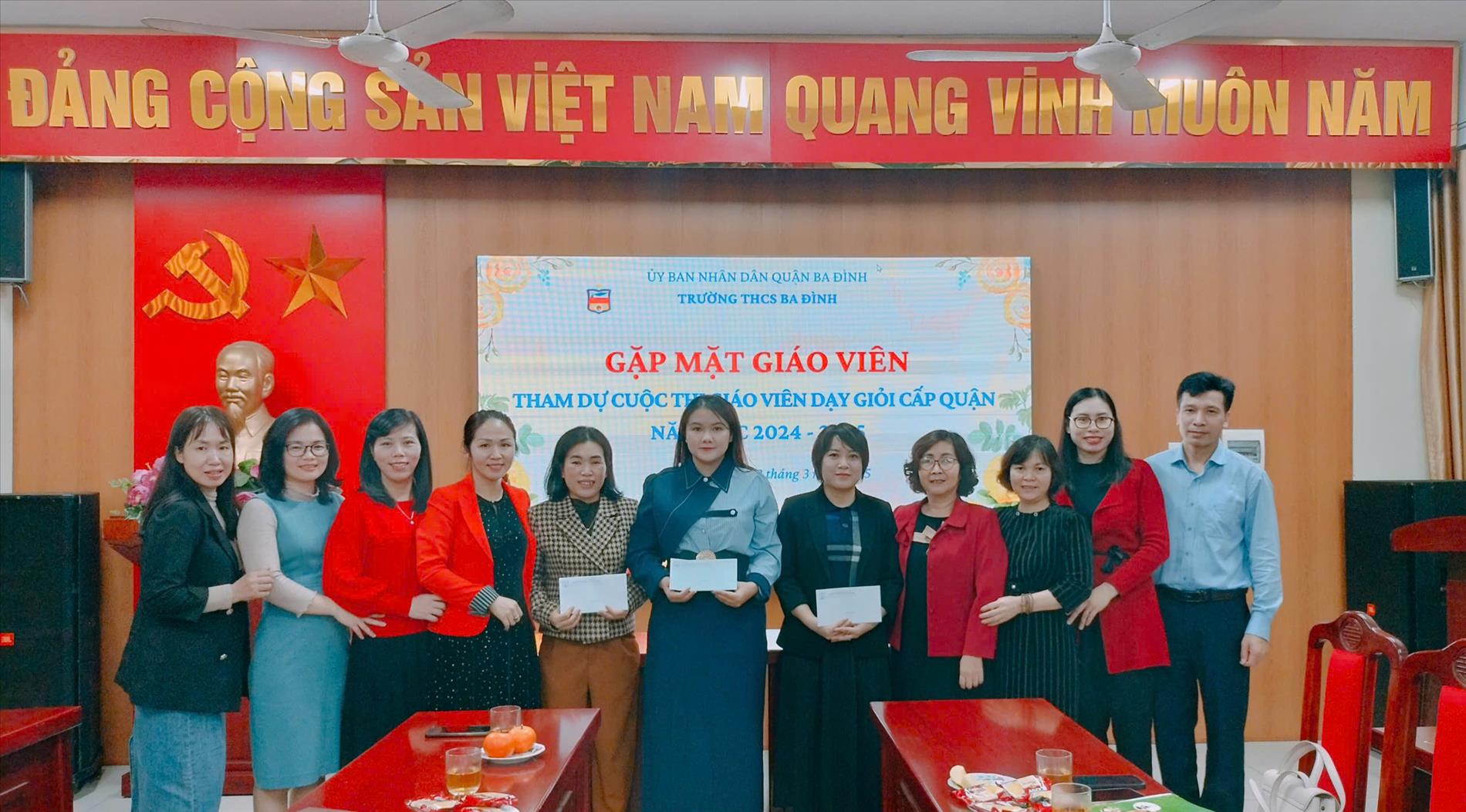 Trường THCS Ba Đình gặp gỡ giáo viên tham dự Cuộc thi Giáo viên giỏi cấp quận năm học 2024-2025