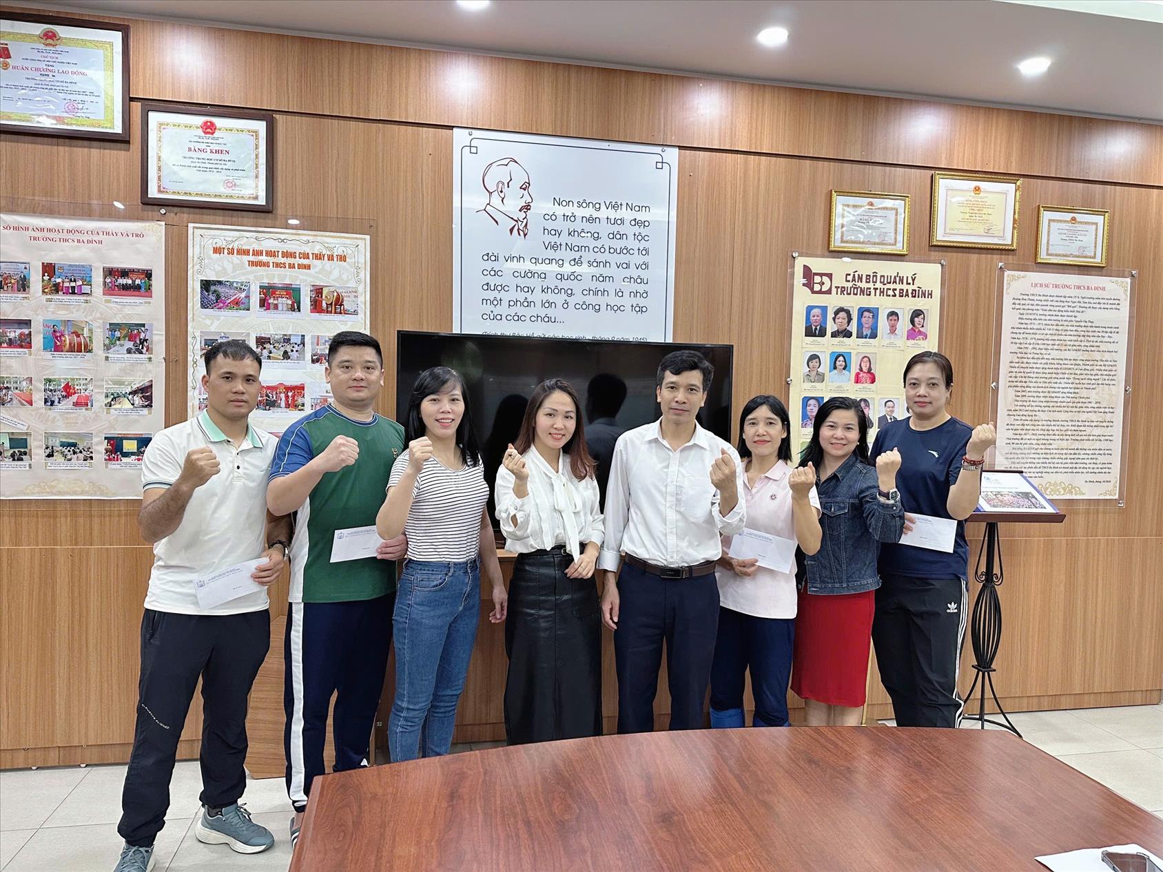 Trường THCS Ba Đình tổ chức buổi gặp mặt nhân kỉ niệm ngày thể thao Việt Nam 27/3