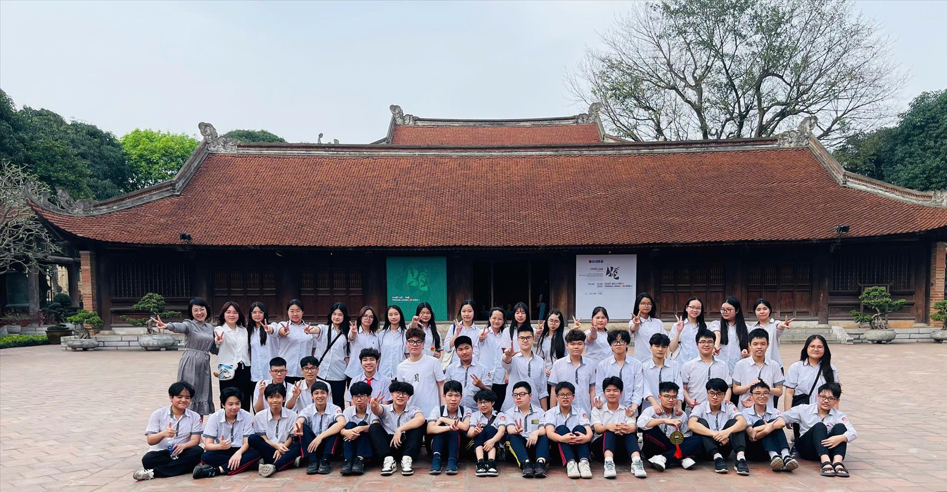 Tập thể 9A8 yêu thương với những hoạt động trải nghiệm đầy ý nghĩa