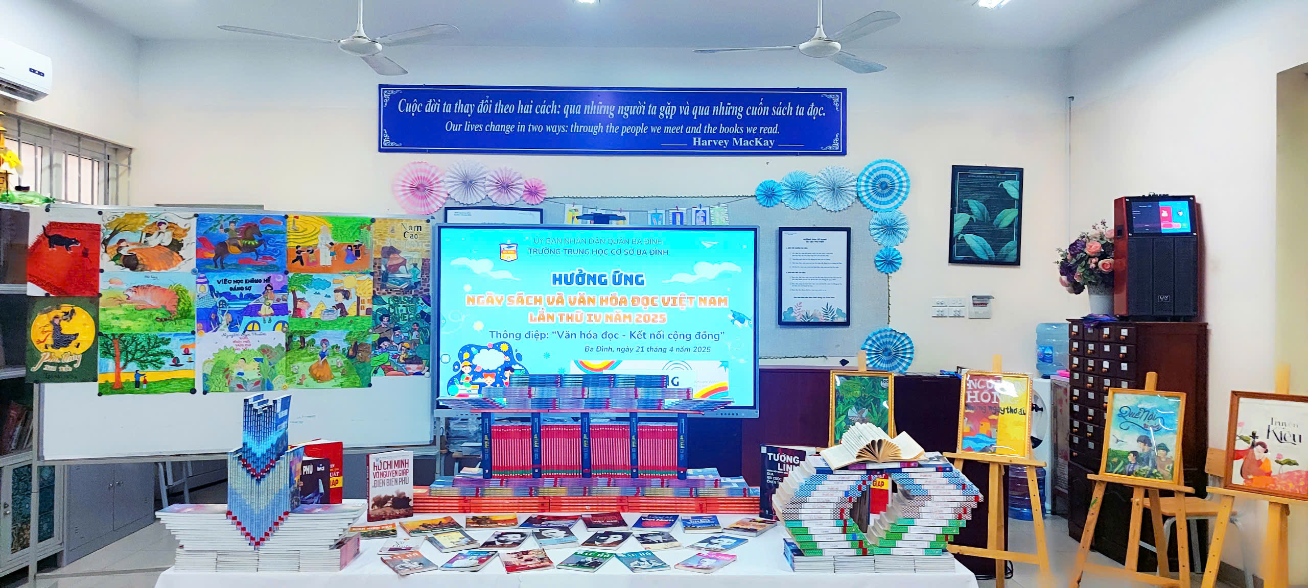 “Mở trang sách quá khứ - Viết tiếp tương lai” - Khơi dậy niềm tự hào dân tộc chào mừng 50 năm Giải phóng miền Nam, thống nhất đất nước và hưởng ứng Ngày sách và Văn hóa đọc Việt Nam lần thứ IV năm 2025