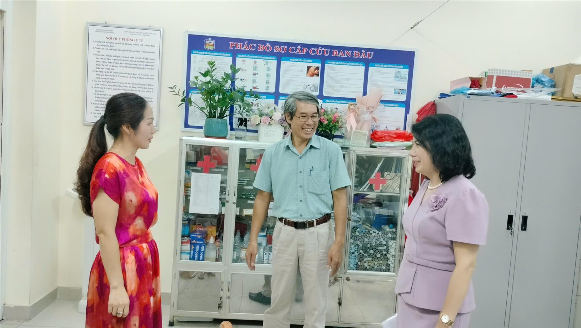 Công tác chuẩn bị cơ sở vật chất cho kỳ thi vào lớp 10 THPT năm học 2025-2026 tại điểm thi THCS Ba Đình