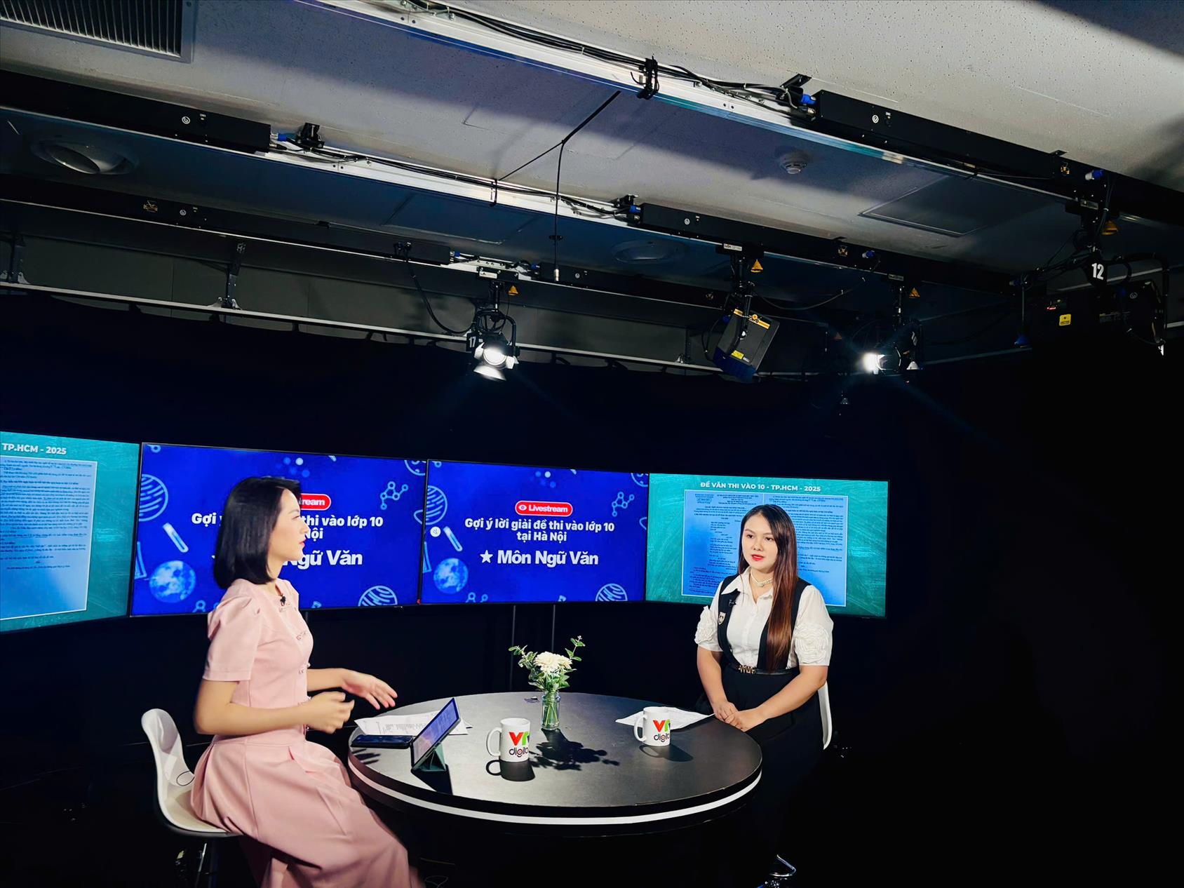 Giáo viên trường THCS Ba Đình tham gia Chương trình Gợi ý lời giải đề thi vào lớp 10 THPT trên kênh VTV24