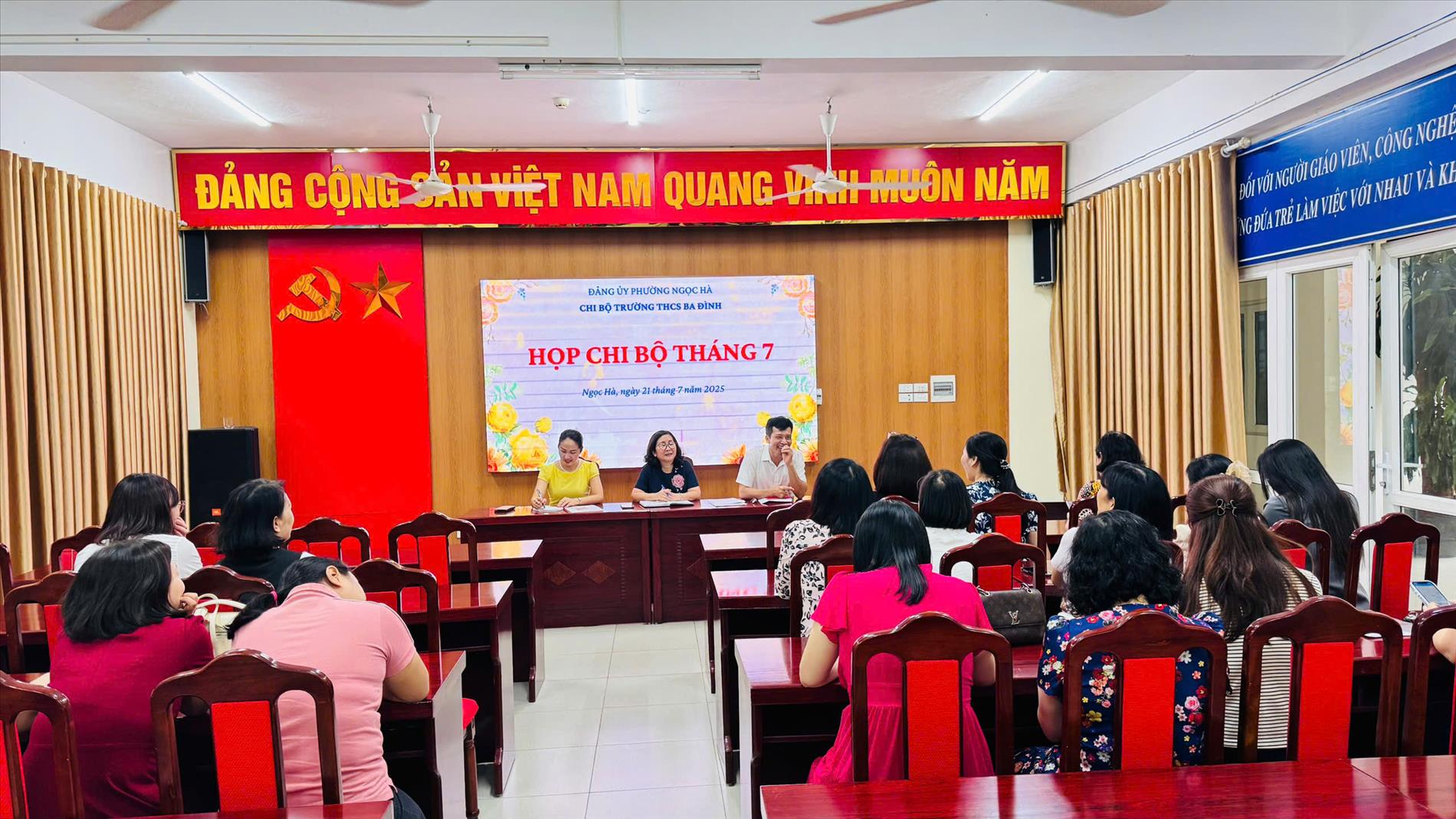 Chi bộ trường THCS Ba Đình tổ chức họp chi bộ tháng 7