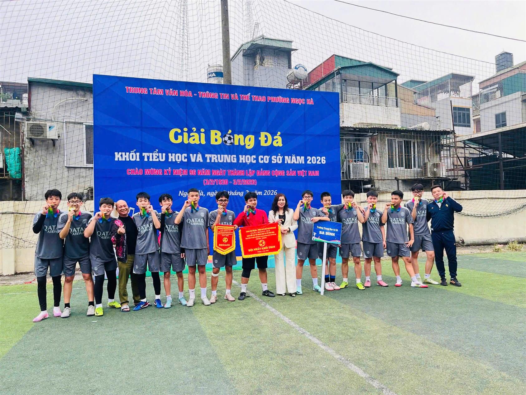 VÔ ĐỊCH giải Bóng đá Nam khối THCS phường Ngọc Hà đã gọi tên các “cầu thủ” đến từ Trường THCS Ba Đình!