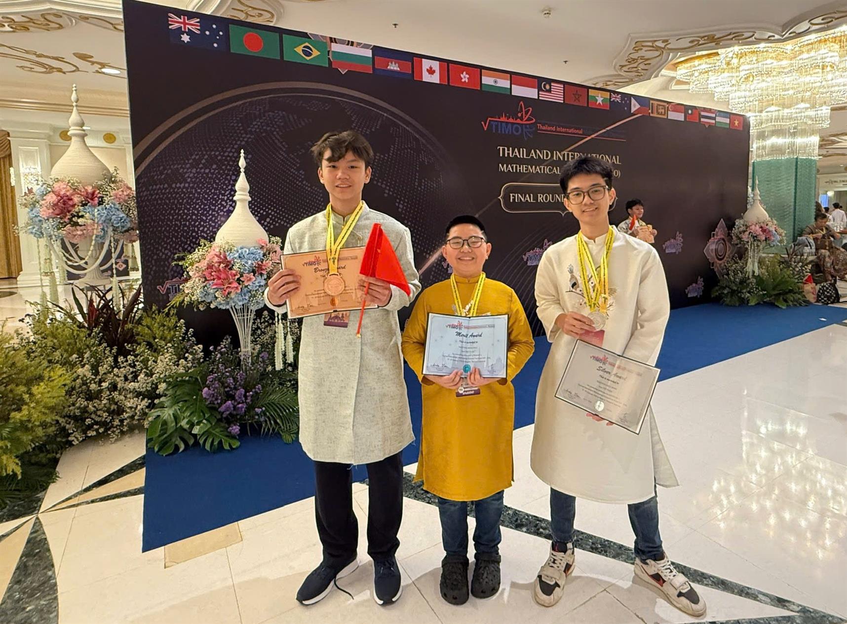 Trí tuệ THCS Ba Đình vang danh trên đấu trường quốc tế tại Chung kết TIMO 2026 - Thái Lan