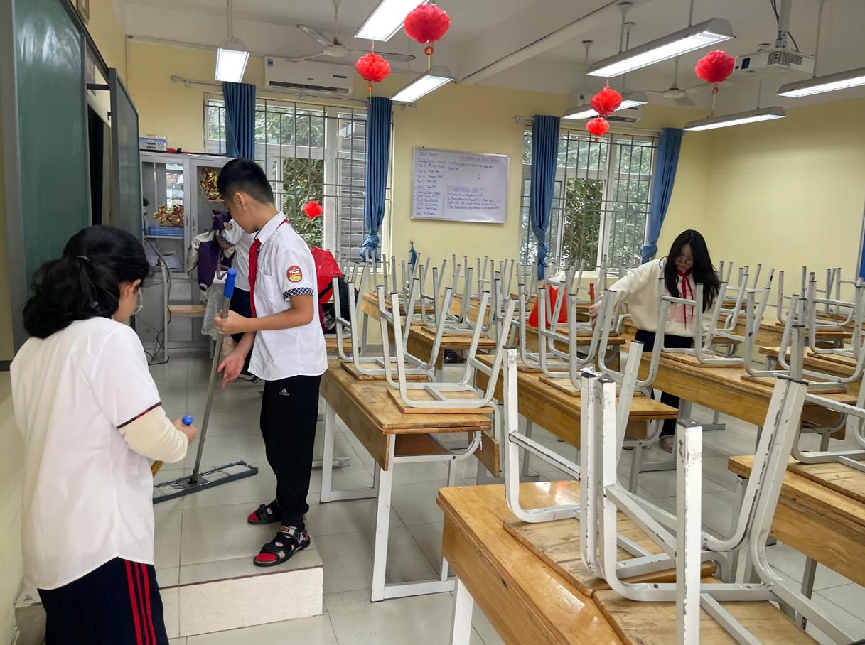 Sắc xuân gõ cửa - Lớp học bừng sáng sau giờ học cuối năm