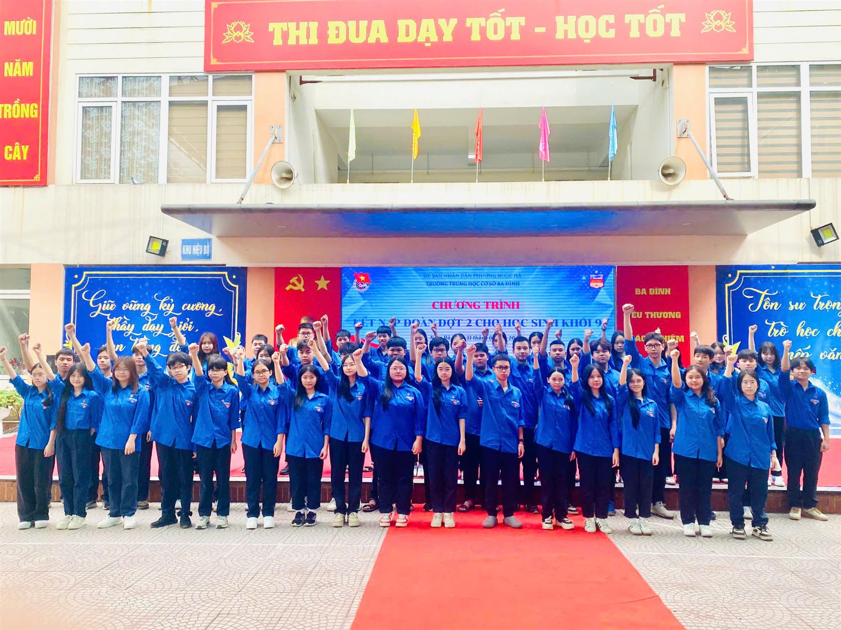 Lễ kết nạp đoàn viên mới đợt 2 cho học sinh trường THCS Ba Đình - Dấu mốc sâu sắc của đời học sinh