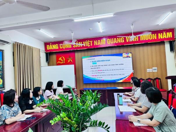 Giáo viên tổ KHTN tích cực tham gia tập huấn, bồi dưỡng sử dụng bộ SGK thống nhất toàn quốc môn Khoa học tự nhiên lớp 6