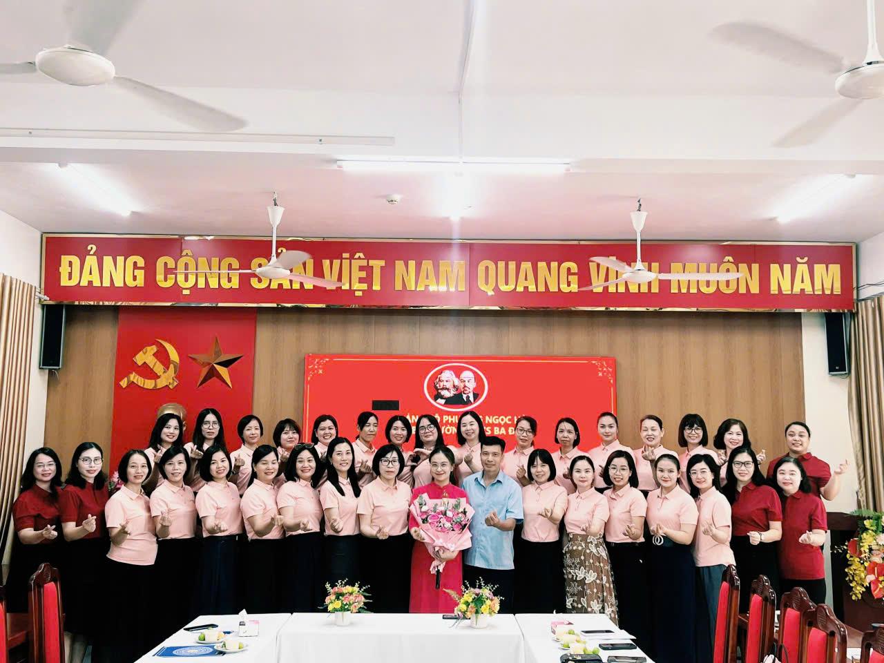 Lễ kết nạp Đảng viên mới – Dấu ấn chính trị đặc biệt của Chi bộ trường THCS Ba Đình trên hành trình đổi mới và phát triển