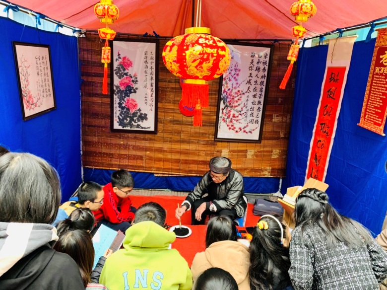 C:\Users\hp\Desktop\9a5 2022-2023\anh truyen thong\z4042893831335_6d394815f740b7e6ffabca78436176d7.jpg